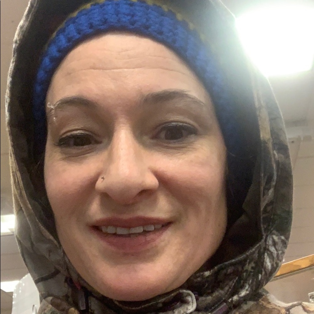 Meet your Posher, Elizabeth